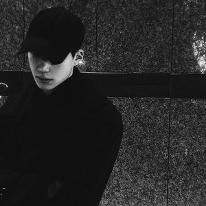 chinese熟女老女人和小伙
